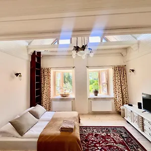 12 Min Od Centrum Apartament